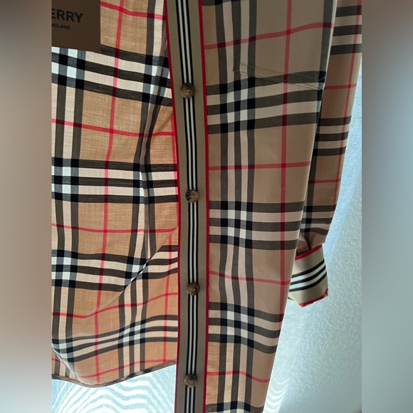 New Burberry button down shirt - Picture 5 of 6